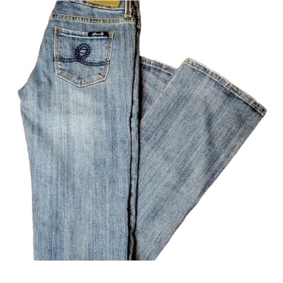 Seven7 Medium Wash Jeans - Picture 1 of 6
